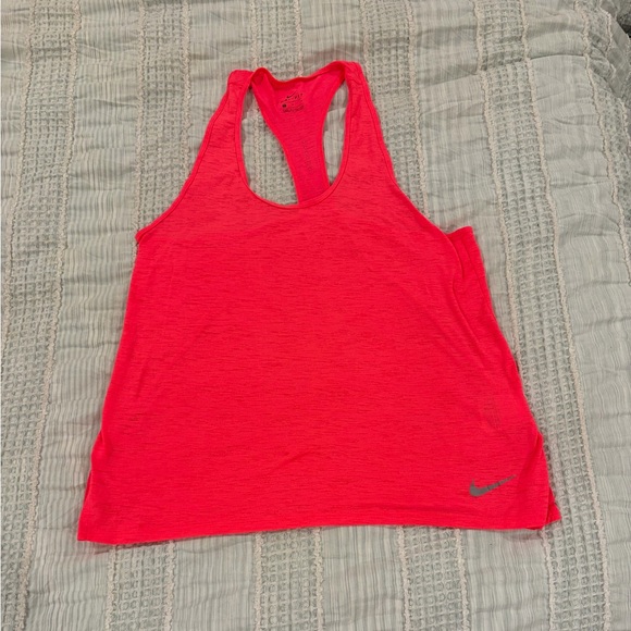 Nike Dri-Fit Women’s Hot Pink Racerback Running Tank Size Medium - Picture 1 of 6